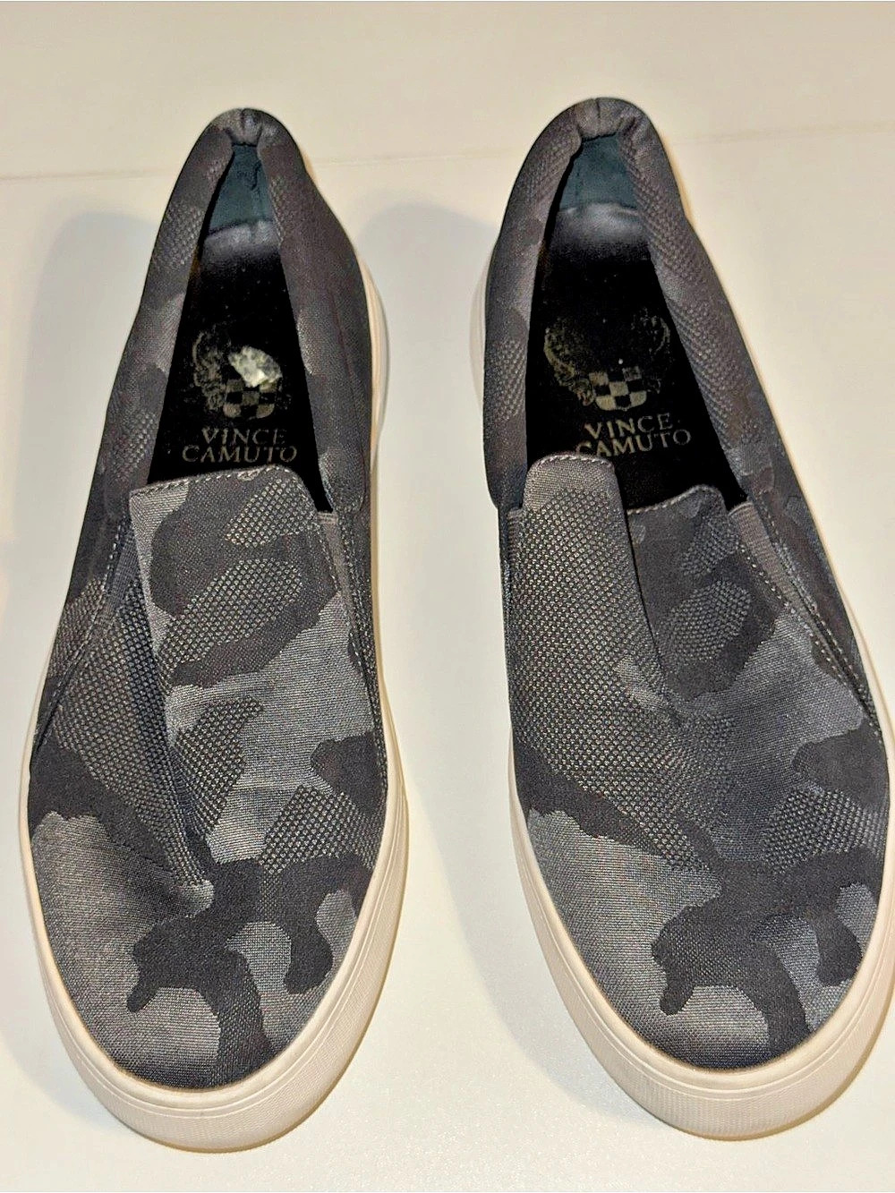 Vince Camuto women’s Camo Slip-On Sneakers US 7.5